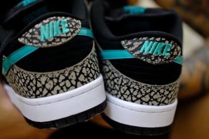 Een betere blik op de Nike Dunk Low Pro SB "Atmos Elephant"