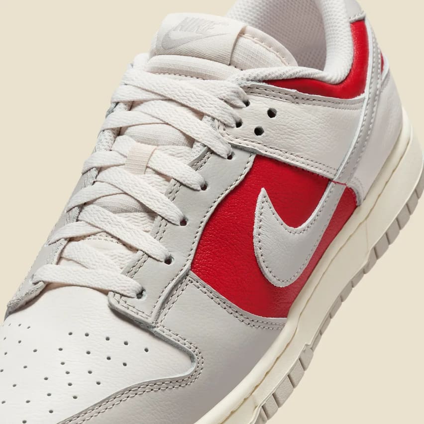 Nike Dunk Low Retro Ivory Ultraman Foto 4