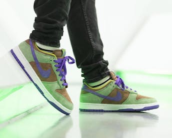 On-feet foto's van de Nike Dunk Low SP Veneer 2020