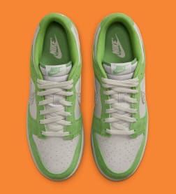 Nike Dunk Low Safari Swoosh Chlorophyll Foto 4