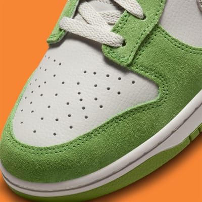 Nike Dunk Low Safari Swoosh Chlorophyll Foto 7