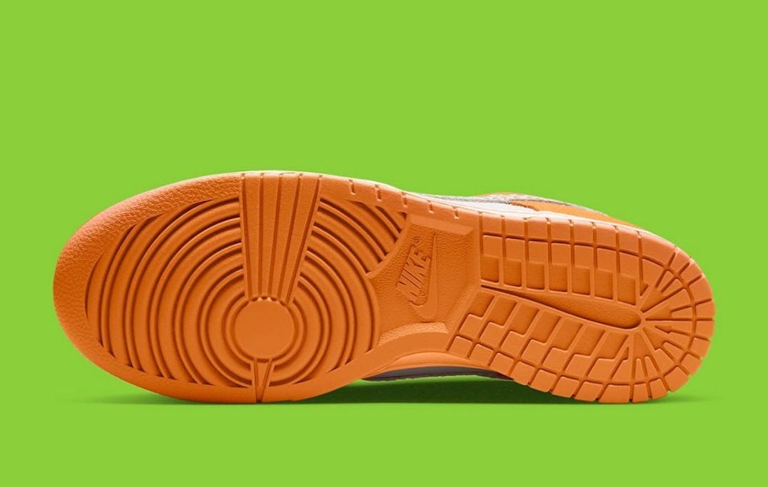 Nike Dunk Low Safari Swoosh Kumquat Foto 6