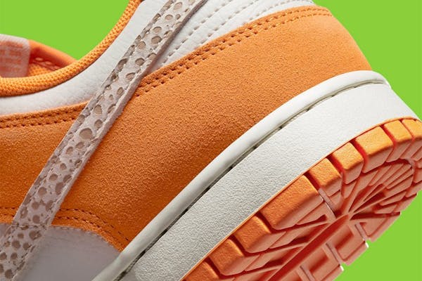 Nike Dunk Low Safari Swoosh Kumquat Foto 8