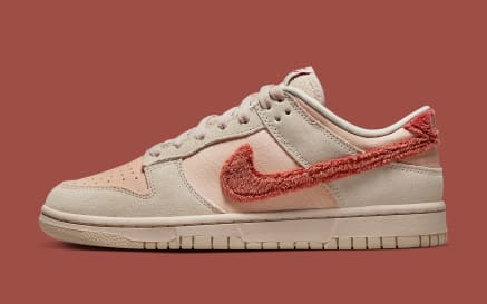 Nike Dunk Low WMNS Terry Swoosh Foto 1