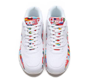 Een Betere Blik Op Het Nike International Flag Pack