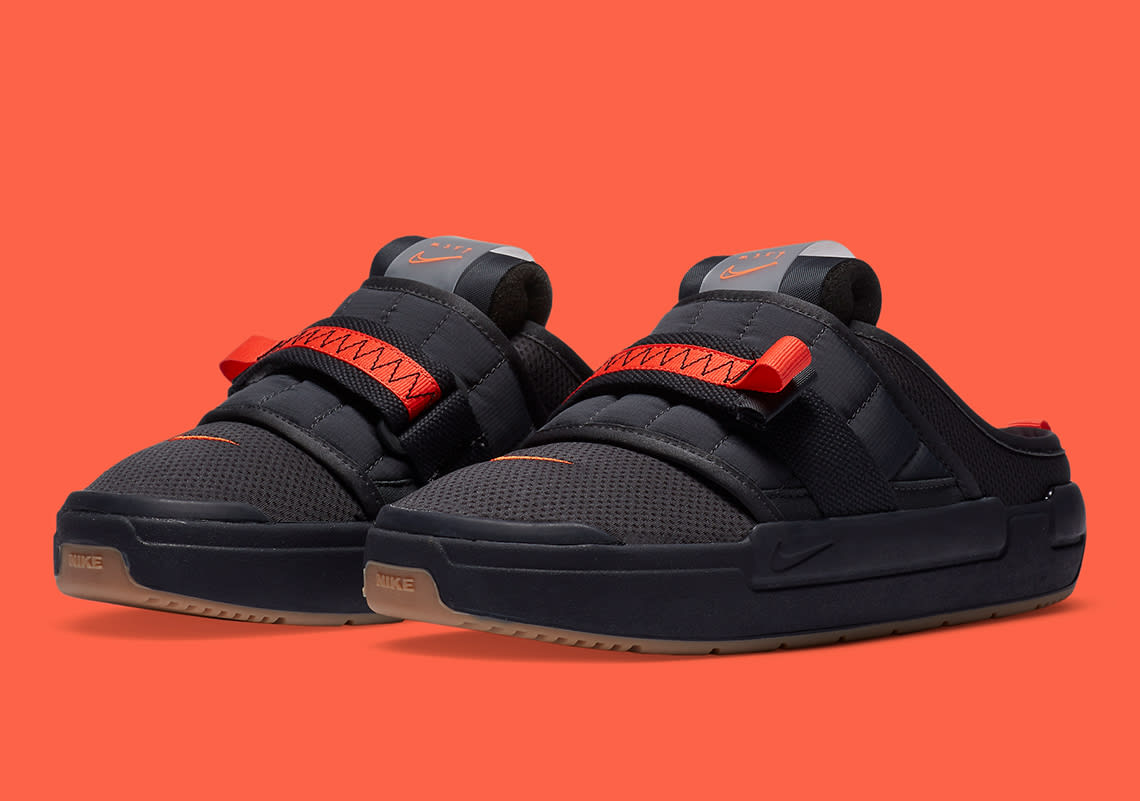 Trek alle stekkers eruit en ga eens even lekker Offline met deze Nike OFFLINE "Anthracite"