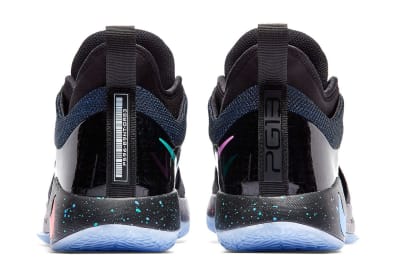 Nike onthult de Nike PG 2 Playstation