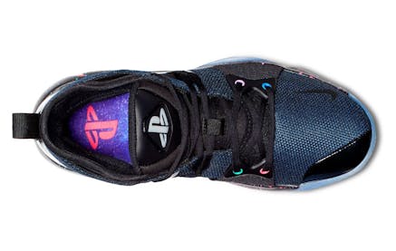 Nike onthult de Nike PG 2 Playstation