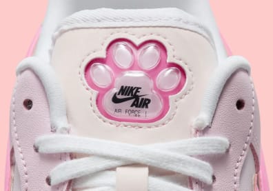 Nike Paw Print sneakers