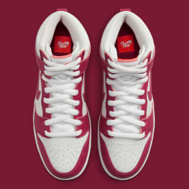 Nike SB Dunk High Sweet Beet Foto 4