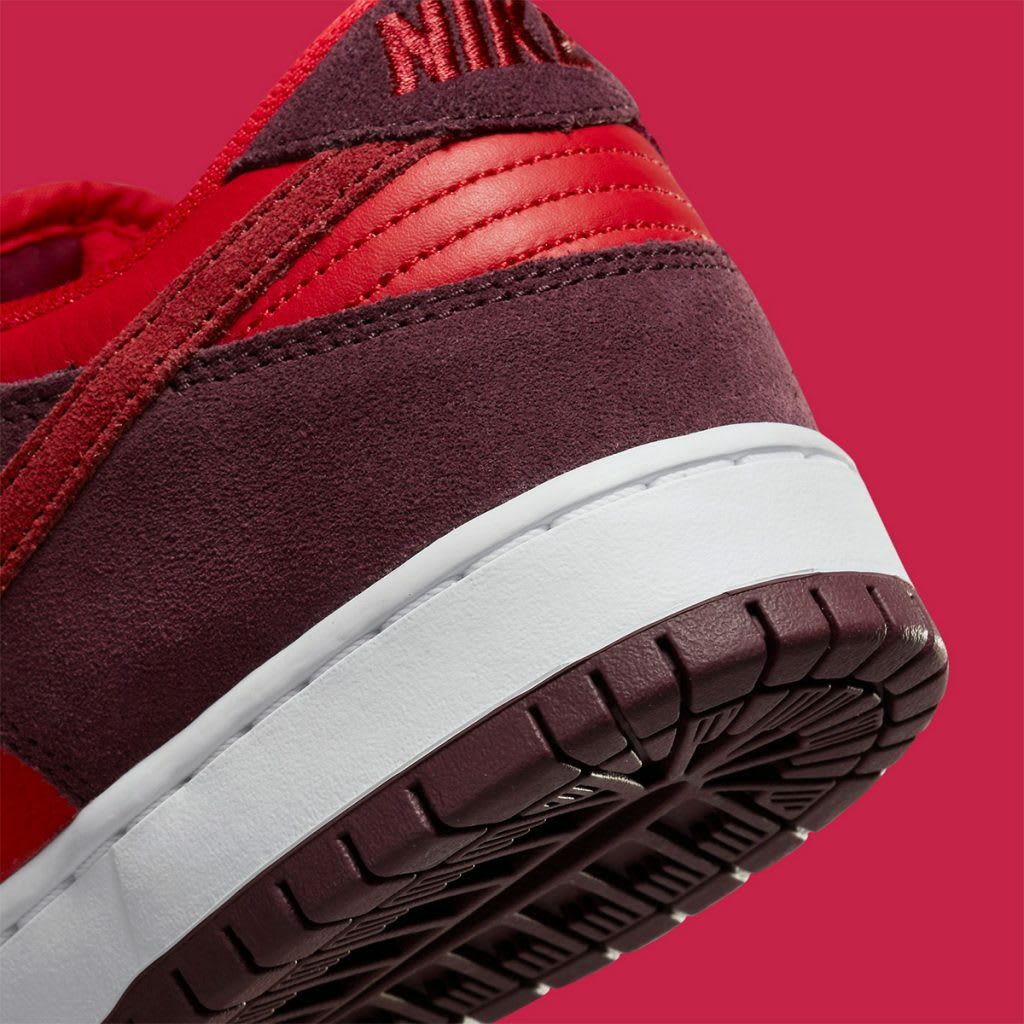 Nike SB Dunk Low Cherry Foto 8