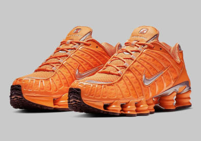 De Nike Shox TL maakt een comeback in Bright Orange