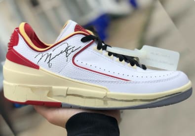 Off White x Air Jordan 2 Low Foto 1