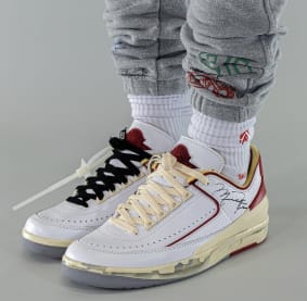 Off White x Air Jordan 2 Low Foto 3