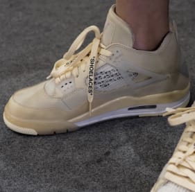 De releasedatum van de Off-White x Air Jordan 4 "Sail" is bekend