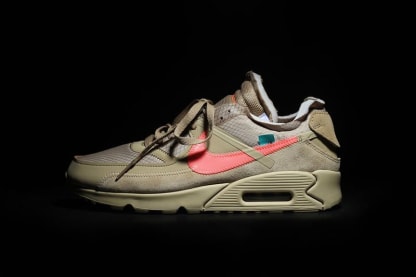 Nieuwe beelden van de Off-White x Nike Air Max 90 "Desert Ore"