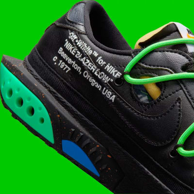 Off White x Nike Blazer Low Black and Electro Green Foto 3