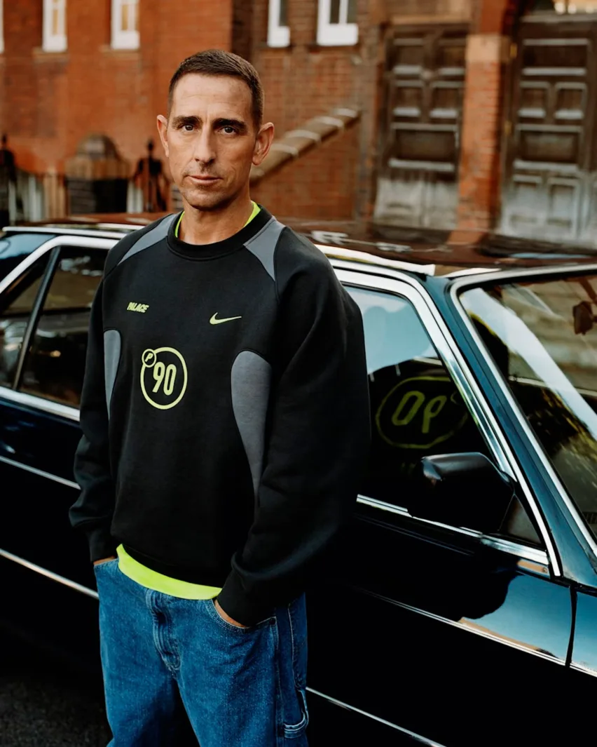 Palace x Nike Total 90 III Volt Metallic Silver FOTO 1