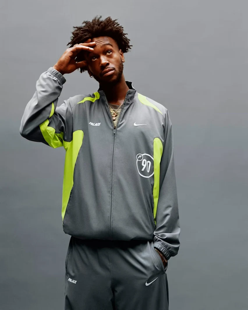 Palace x Nike Total 90 III Volt Metallic Silver FOTO 3