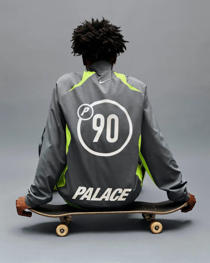 Palace x Nike Total 90 III Volt Metallic Silver FOTO 5