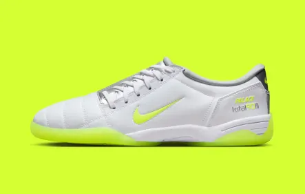 Palace x Nike Total 90 III Volt Metallic Silver