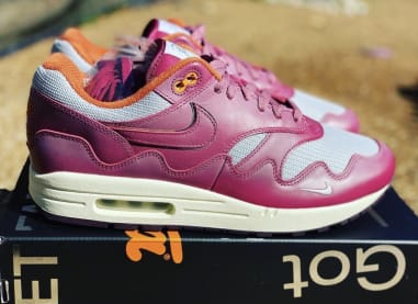 Patta x Nike Air Max 1 Night Maroon Foto 2