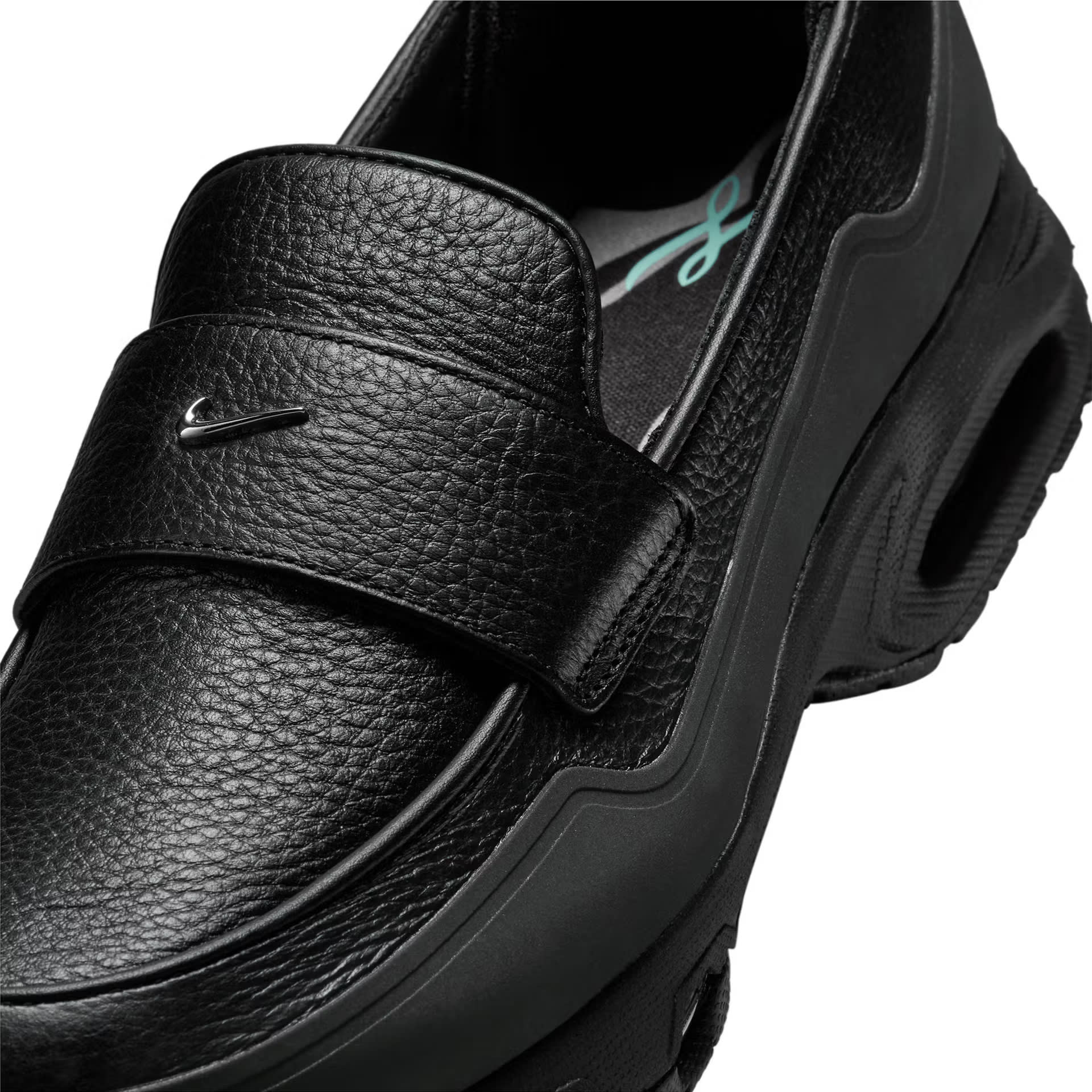 Ook Nike doet mee aan de loafer-trend – de Air Max