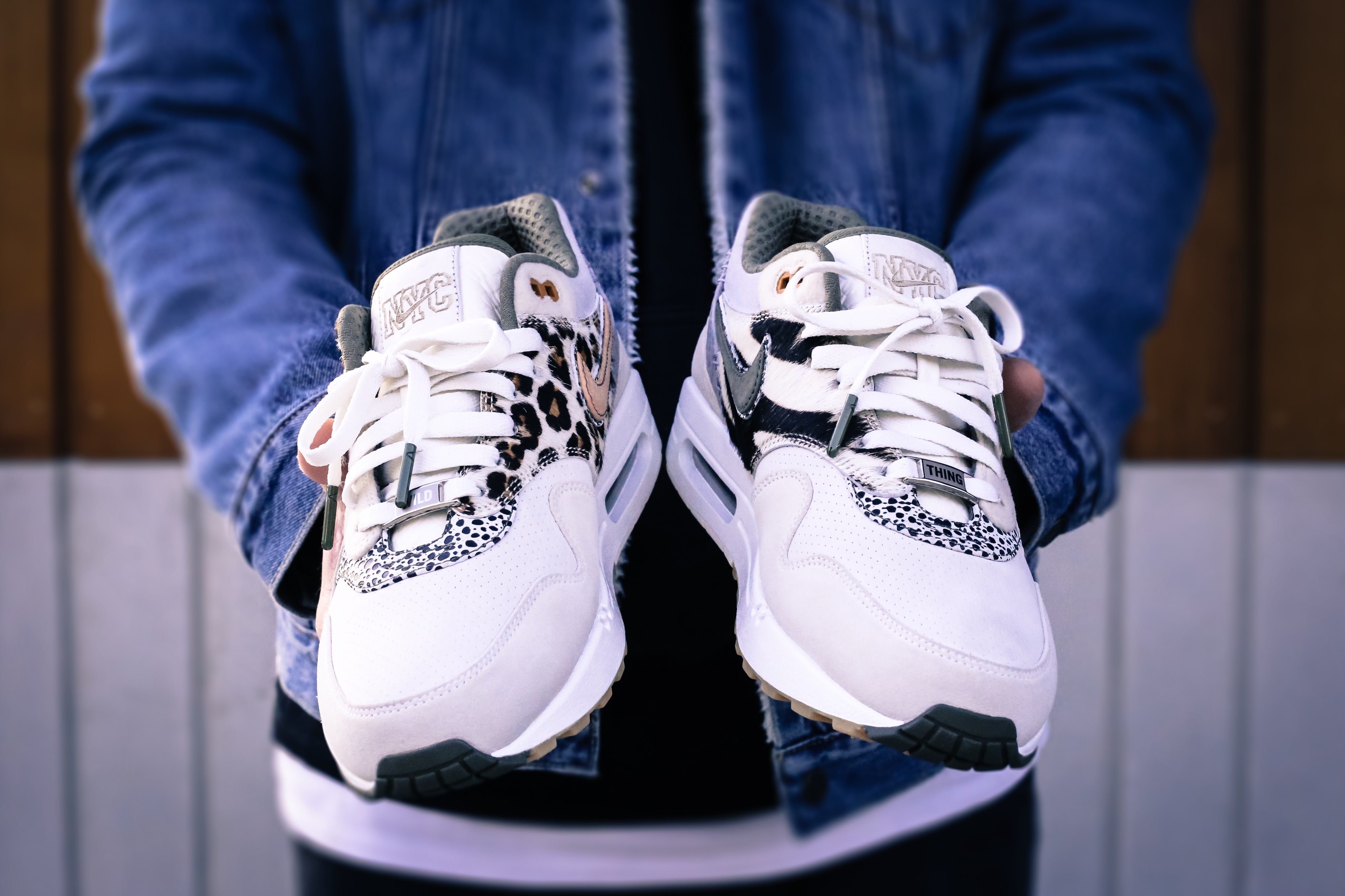 Sneakerhead en Mark Kicks on Kanvas sneaker squad Bespokes