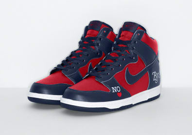 Supreme x Nike SB Dunk High By Any Means Navy Foto 1