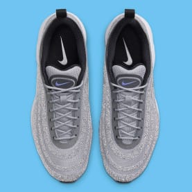 Swarovski en Nike droppen een nieuwe Polar Blue colorway voor de Nike Air Max 97