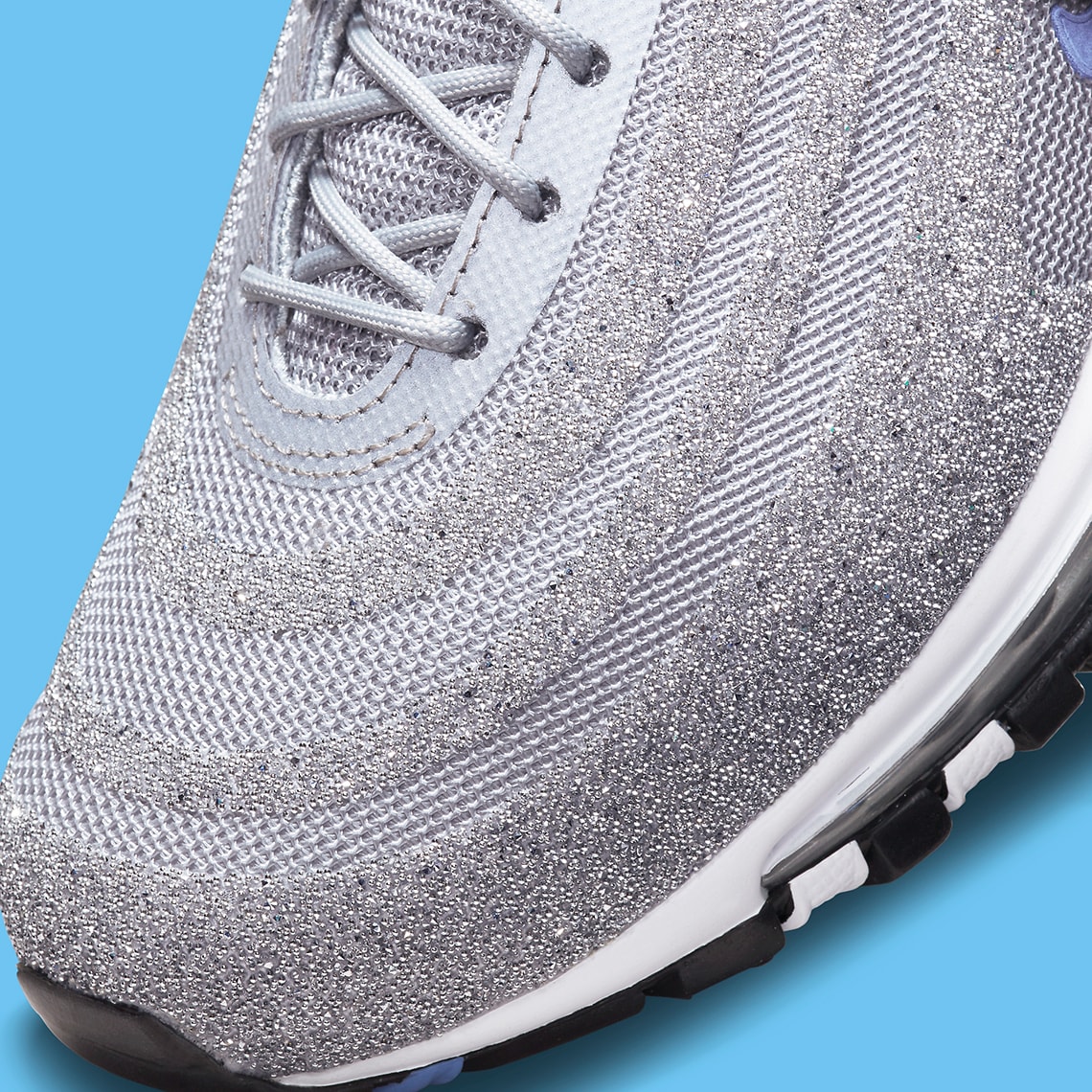 Swarovski en Nike droppen een nieuwe Polar Blue colorway voor de Nike Air Max 97