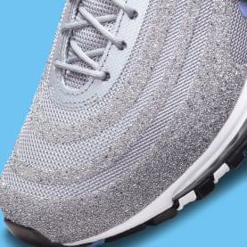 Swarovski en Nike droppen een nieuwe Polar Blue colorway voor de Nike Air Max 97