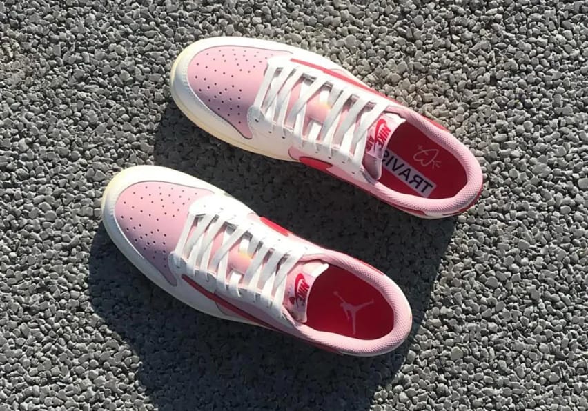 Travis Scott x Air Jordan 1 Low OG Shy Pink University Red FOTO 4