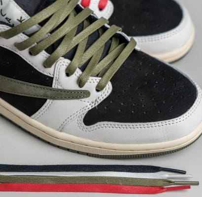 Travis Scott x Air Jordan 1 Low OG WMNS Olive Foto 8