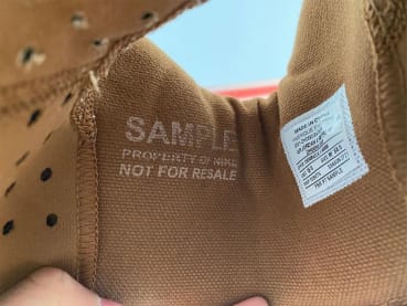 We hebben sample foto's van de upcoming Travis Scott x Air Jordan 6 "British Khaki"