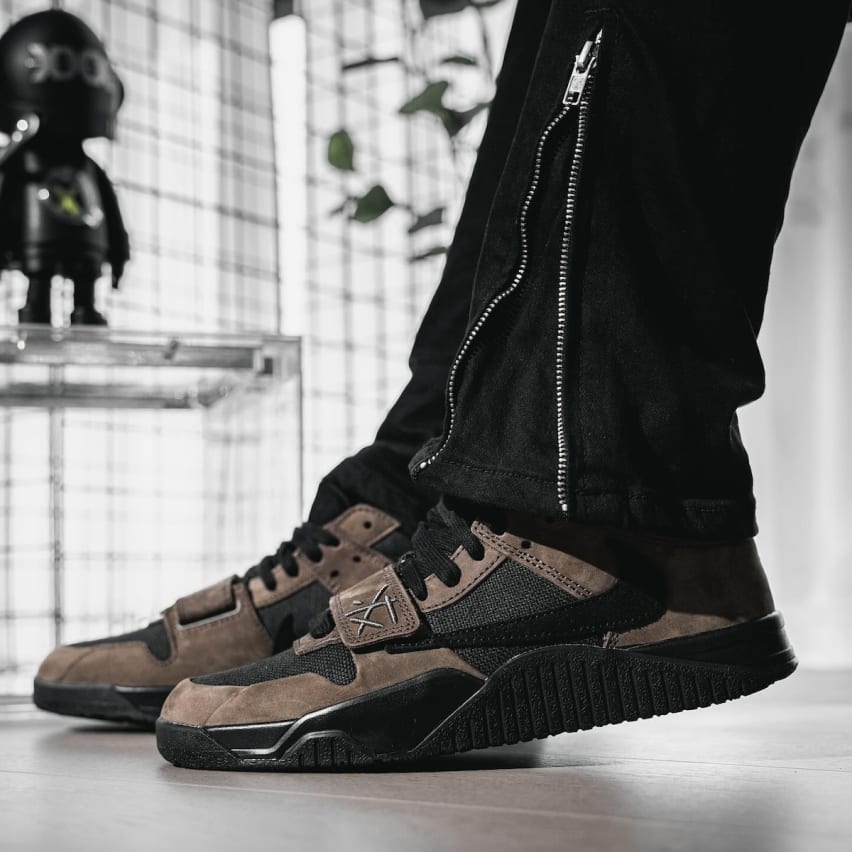 Travis Scott x Jordan Jumpman Jack TR Dark Mocha Foto 7