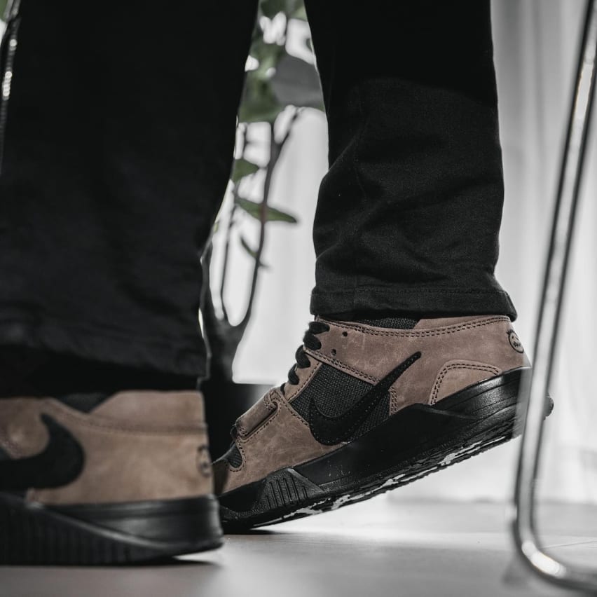 Travis Scott x Jordan Jumpman Jack TR Dark Mocha Foto 8