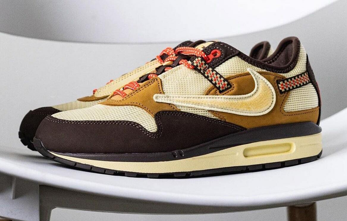 Travis Scott x Nike Air Max 1 Baroque Brown Foto 1