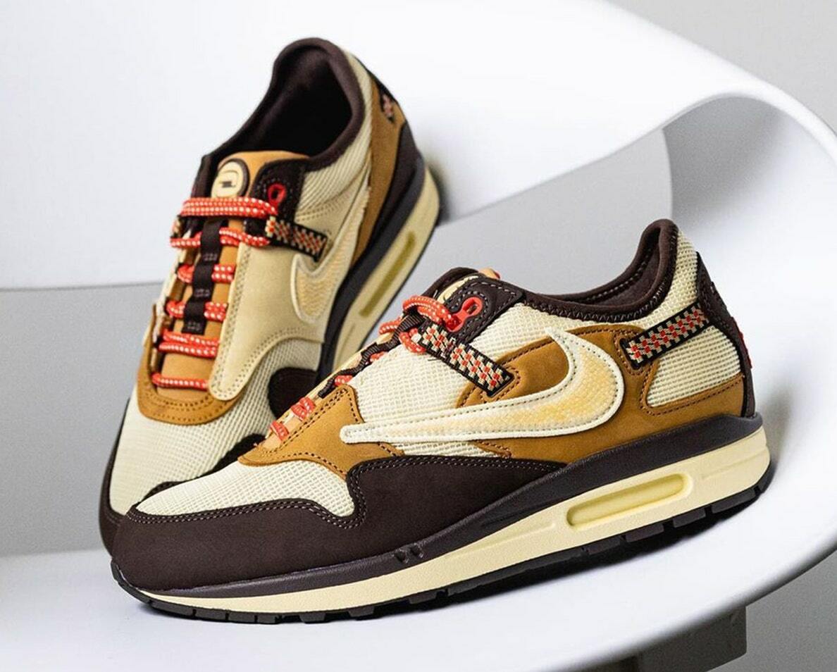 Travis Scott x Nike Air Max 1 Baroque Brown Foto 2