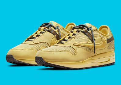 Travis Scott x Nike Air Max 1 Saturn Gold Foto 2