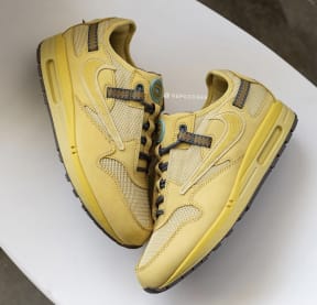 Travis Scott x Nike Air Max 1 Wheat Foto 3