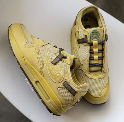 Travis Scott x Nike Air Max 1 Wheat Foto 6