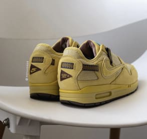 Travis Scott x Nike Air Max 1 Wheat Foto 7