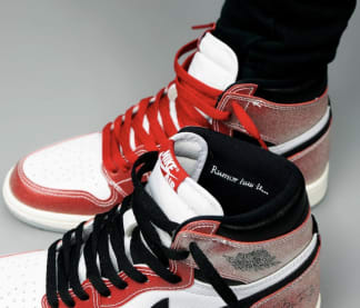 De eerste on-feet foto's van de Trophy Room x Air Jordan 1 High OG