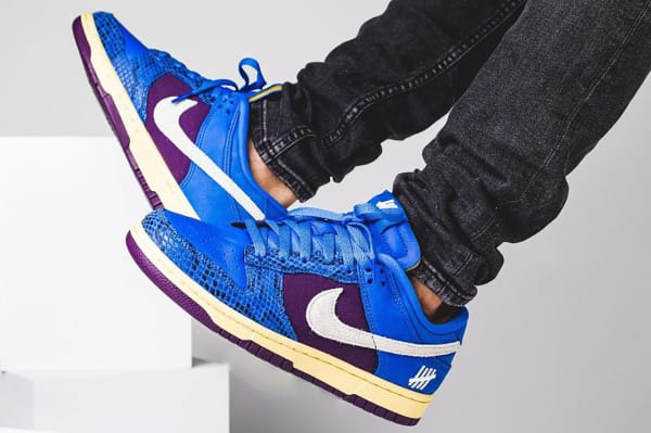 UNDEFEATED x Nike Dunk Low Dunk vs AF 1 Foto 4