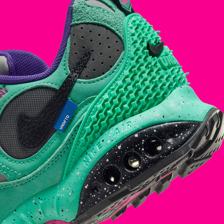 Undefeated x Nike Air Terra Humara Light Menta Foto 7