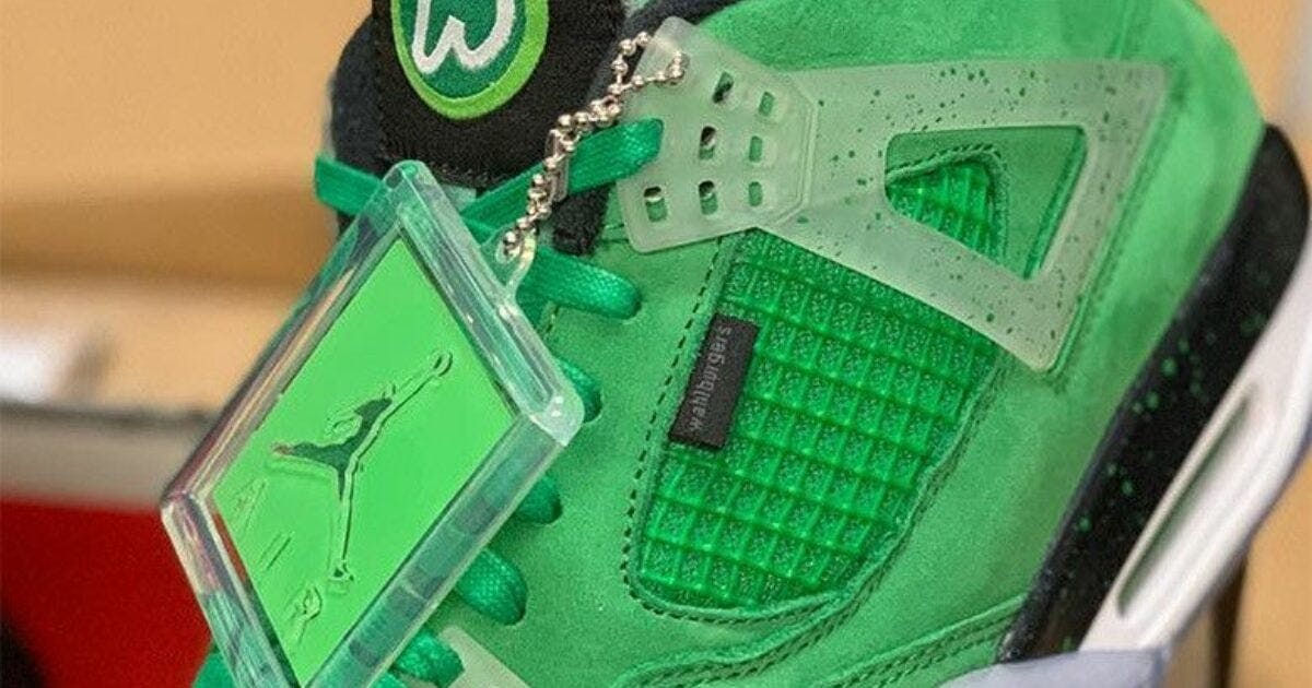 retro 4 wahlburgers