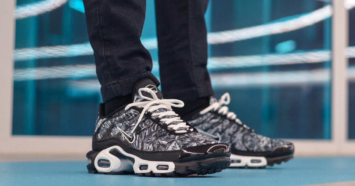 De Nike Air Max Plus is nu verkrijgbaar in een Black… | Sneaker Squad