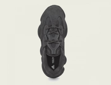 De Adidas Yeezy 500 "Utility Black" krijgt op 30 November een restock