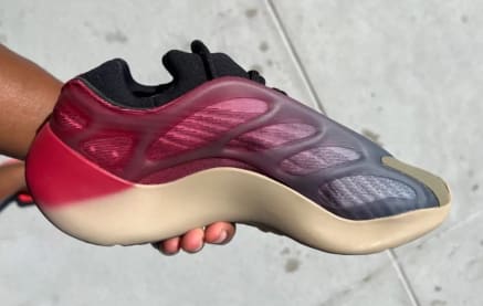 De eerste foto s van de aankomende adidas Yeezy 700 Sneaker Squad
